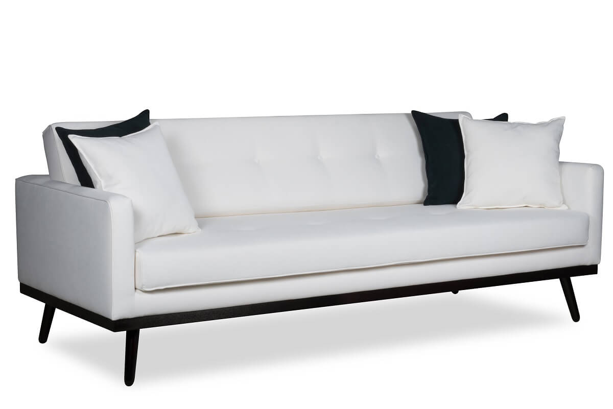 sofa biała z czarnymi dodatkami